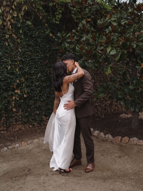 A little sneak peek from Elianna & Michael’s Saturday wedding. I’m completely obsessed with these bridals—truly in a chokehold 😩 @rivergardenweddings never disappoints, every inch of this venue is so thoughtful and made for magic. Feeling so thankful to have captured their day 🫶🏻 More to come!

Photography: @alainayardphoto
Venue: @rivergardenweddings
Wedding Planner: @sd_event_planning
Wedding Dress: @winsomebrides

—
SEO
Bridal portraits Wedding bridal Romantic wedding photos Timeless wedding photography documentary wedding photographer San Diego wedding vista river garden wedding venue